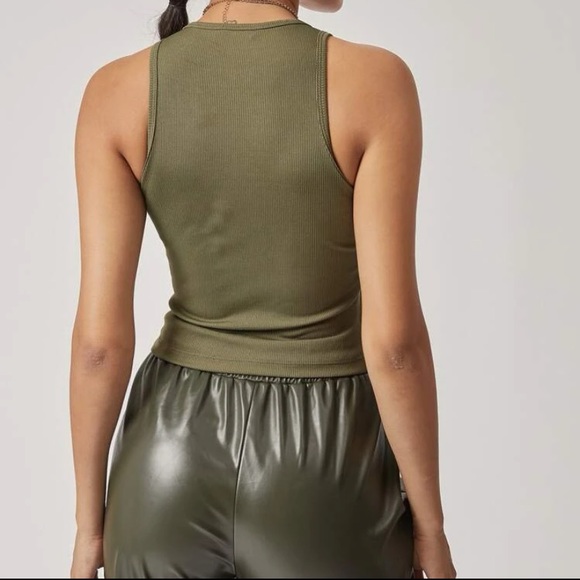 🌱crop tank - Picture 4 of 6